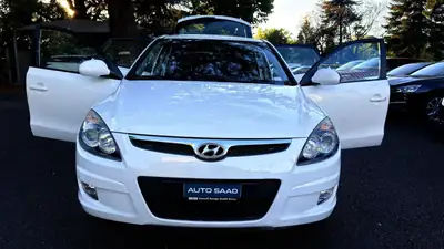 Hyundai i30 1.6 Style — Compacte fiable de 2009, motorisation essence 126 ch — Miniature 15