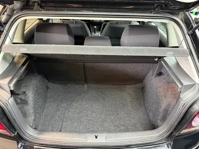 VW Polo 1.2 12V Comfortline — Citadine fiable, grand service récent et pneus neufs — Thumbnail 11