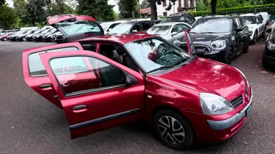Renault Clio 1.2 16V Air 2004 — Citadine fiable sans accident, entretien économique — Miniature 10