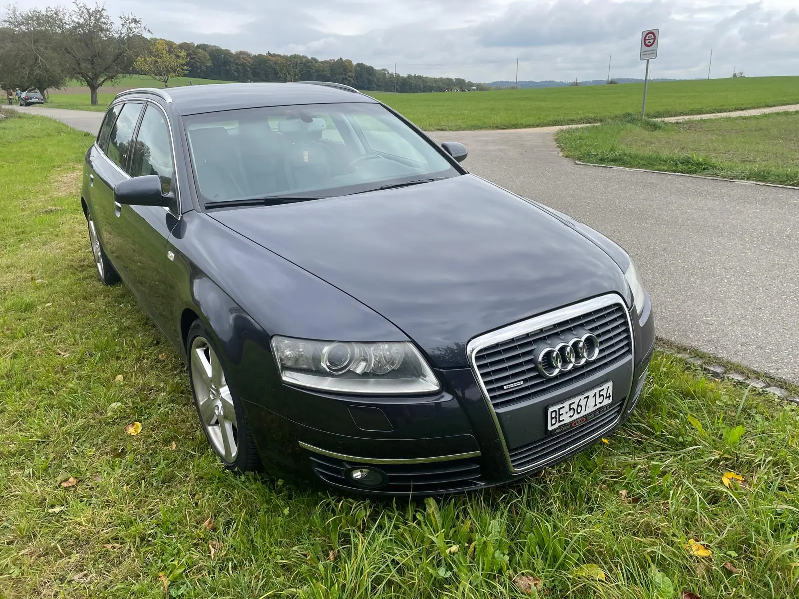 Audi A6 3.2 V6 FSI Quattro — Break élégant, motorisation puissante et traction intégrale — vue extérieure