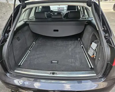 Audi A6 3.2 V6 FSI Quattro — Break élégant, motorisation puissante et traction intégrale — détail