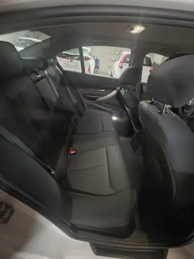 BMW 320d xDrive 2015 — Berline diesel performante, 136 000 km, sans sinistre — tableau de bord