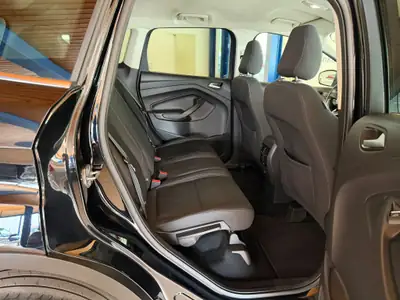 Ford Kuga 2.0 TDCi Trend+ 4WD — SUV robuste, 4x4 intégral et faible kilométrage — Miniature 21