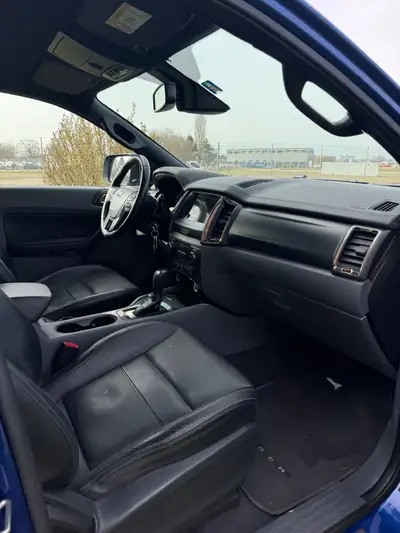 Ford Ranger Wildtrak 3.2 TDCi 4x4 — Pick-up premium, 48 400 km, sans sinistre — Miniature 9