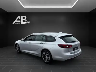 Opel Insignia 2.0 CDTI Sports Tourer — Break diesel fiable, entretien à jour — vista posteriore