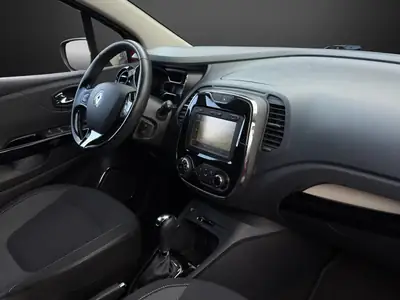 Renault Captur 1.2 T 120 ch — Citadin urbain pétillant, révision Renault incluse — Miniatur 10