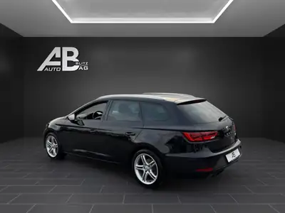 SEAT Leon ST 2.0 TSI FR DSG — Break dynamique, moteur turbo 190 ch, consommation maîtrisée — rear view