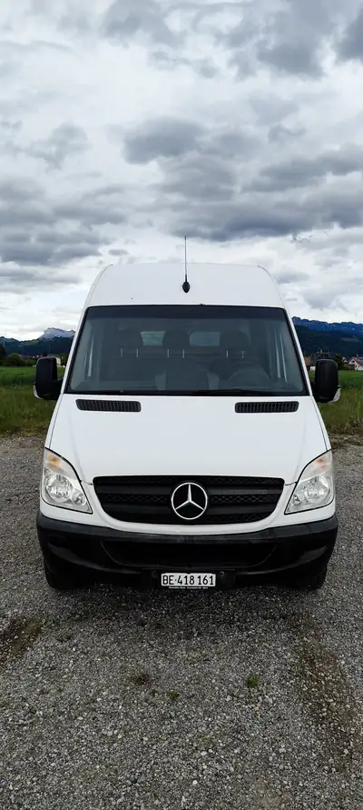 Mercedes-Benz Sprinter 2.2 CDI 163 — Utilitaire polyvalent, caméra de recul et navigation intégrée — fianco