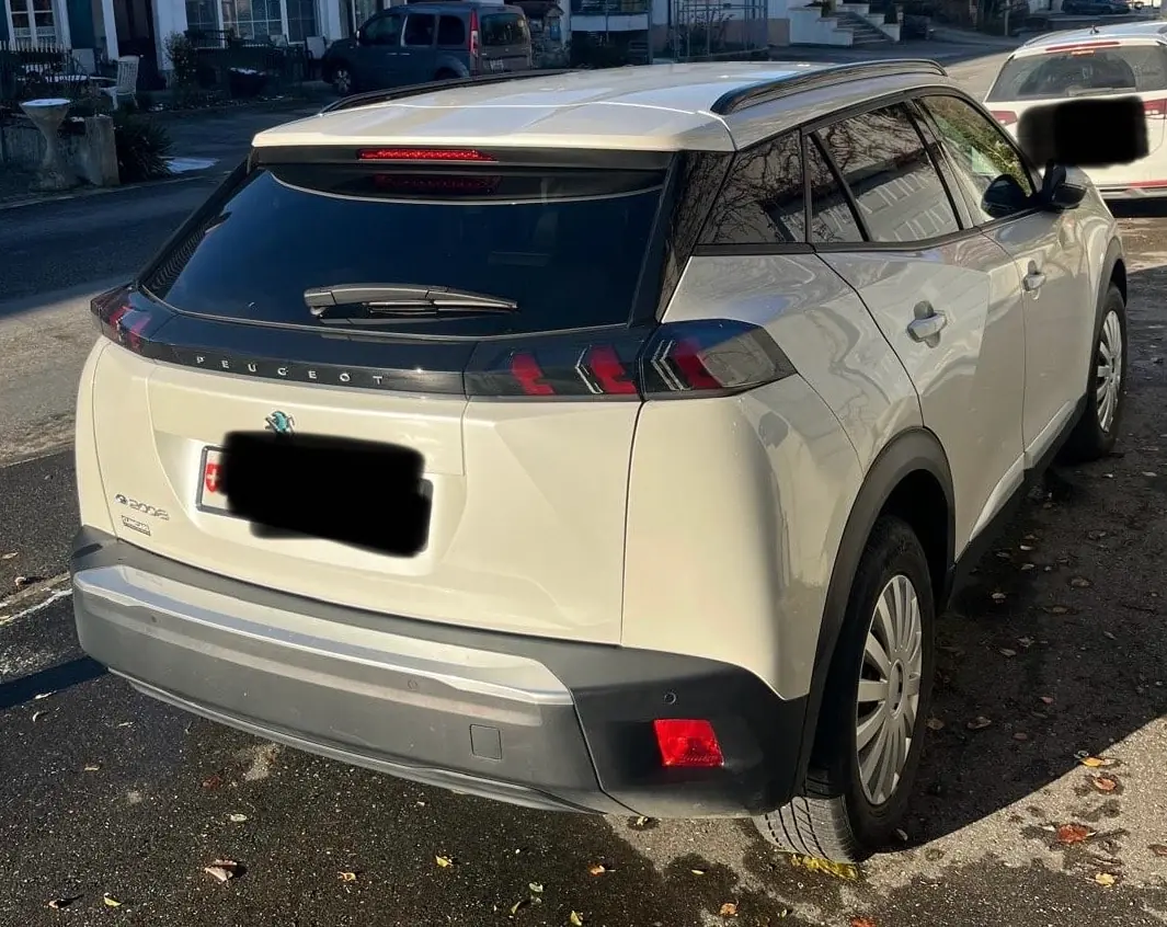 Peugeot 2008 2021 occasion Vuarrens — 5