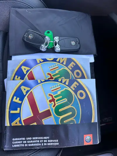 Alfa Romeo 159 SW 1.8 TBi 200 ch — Motorisation révisée, break élégant — Miniature 12