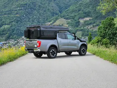 Nissan Navara 2.3 dCi Double Cab Tekna — Pickup robuste, entretien frais, 8 pneus inclus — Innenraum