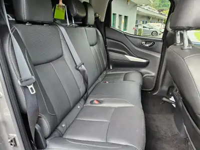 Nissan Navara 2.3 dCi Double Cab Tekna — Pickup robuste, entretien frais, 8 pneus inclus — Miniatur 8