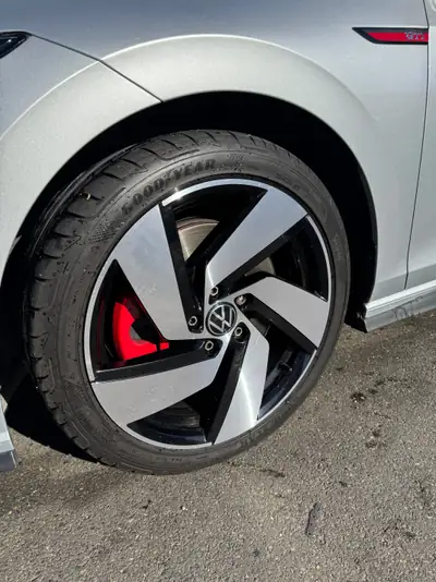 VW Golf 8 GTI 2.0 TSI — Sportive mythique, boîte manuelle, 245 ch — détail