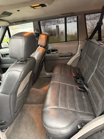 Jeep Cherokee 4.0 Limited ABS — Un SUV emblématique des années 90, robuste et polyvalent — Detail