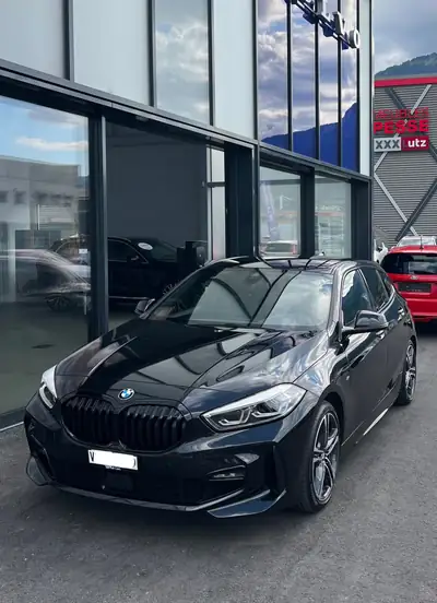BMW 120d xDrive — Berline dynamique diesel, 84 000 km seulement — Seitenansicht