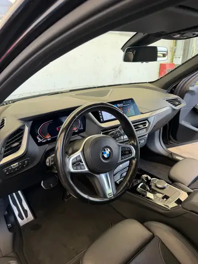 BMW 120d xDrive — Berline dynamique diesel, 84 000 km seulement — Armaturenbrett