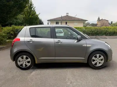 Suzuki Swift 1.3i 16V GL — Citadine fiable et économique, sans accident — Miniature 7