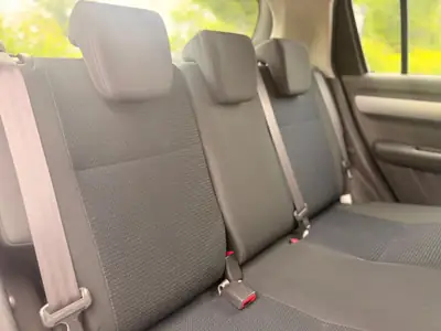 Suzuki Swift 1.3i 16V GL — Citadine fiable et économique, sans accident — Miniature 18