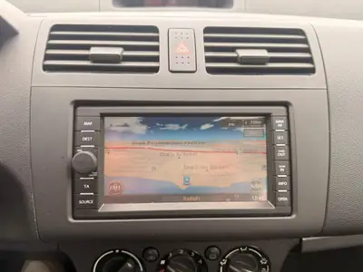 Suzuki Swift 1.3i 16V GL — Citadine fiable et économique, sans accident — Miniature 19