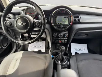 MINI Cooper Classic Edition — Citadine emblématique, entretien suivi, très bon état — arrière