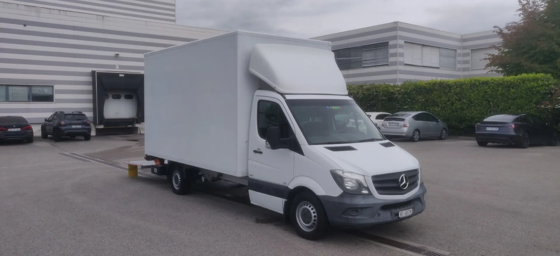 Mercedes-Benz Sprinter 2.2 CDI 129 — Utilitaire fiable, 68'000 km seulement — vista esterna