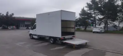 Mercedes-Benz Sprinter 2.2 CDI 129 — Utilitaire fiable, 68'000 km seulement — fianco
