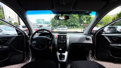 Hyundai Tucson 2.0 Style 4WD — SUV fiable, 75 000 km, sans accident — Miniature 9