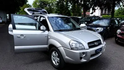 Hyundai Tucson 2.0 Style 4WD — SUV fiable, 75 000 km, sans accident — Miniature 11