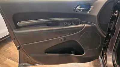 Dodge Durango R/T Hemi 5.7 AWD — SUV 7 places musclé, 43'000 km seulement — Thumbnail 25