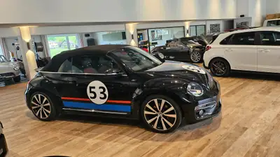 VW Beetle Cabrio 2.0 TSI Sport — Décapotable iconique, 211 ch dynamiques et design rétro-moderne — Thumbnail 7