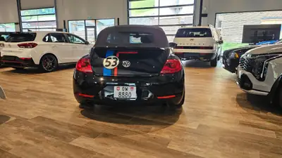 VW Beetle Cabrio 2.0 TSI Sport — Décapotable iconique, 211 ch dynamiques et design rétro-moderne — Thumbnail 11