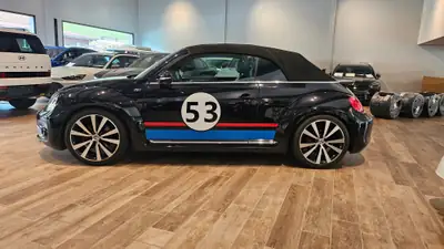 VW Beetle Cabrio 2.0 TSI Sport — Décapotable iconique, 211 ch dynamiques et design rétro-moderne — Thumbnail 15