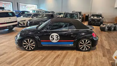 VW Beetle Cabrio 2.0 TSI Sport — Décapotable iconique, 211 ch dynamiques et design rétro-moderne — Thumbnail 16