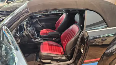 VW Beetle Cabrio 2.0 TSI Sport — Décapotable iconique, 211 ch dynamiques et design rétro-moderne — Thumbnail 19