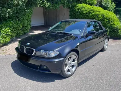 BMW 318Ci 2004 — Cabriolet de prestige, sans accident, sans kilométrage excessif — vue extérieure