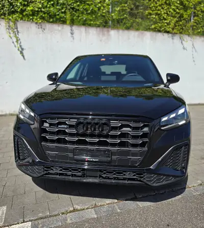 Audi Q2 2.0 TFSI S Line — SUV compact dynamique, 58 000 km, équipements premium — exterior view