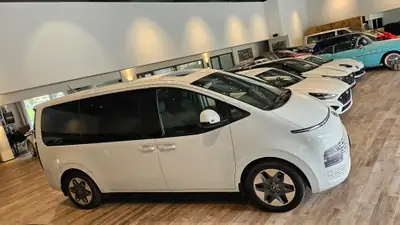 Hyundai Staria 2.2 CRDi Vertex 4WD — Monospace 9 places, 4x4, équipement premium — Thumbnail 8