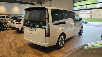 Hyundai Staria 2.2 CRDi Vertex 4WD — Monospace 9 places, 4x4, équipement premium — Thumbnail 9