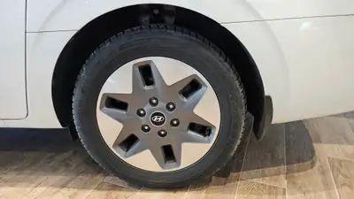 Hyundai Staria 2.2 CRDi Vertex 4WD — Monospace 9 places, 4x4, équipement premium — Thumbnail 21