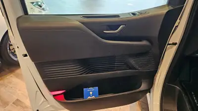 Hyundai Staria 2.2 CRDi Vertex 4WD — Monospace 9 places, 4x4, équipement premium — Thumbnail 25