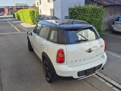 MINI Countryman 1.6i Cooper ALL4 — Polyvalence compacte et motricité intégrale — détail