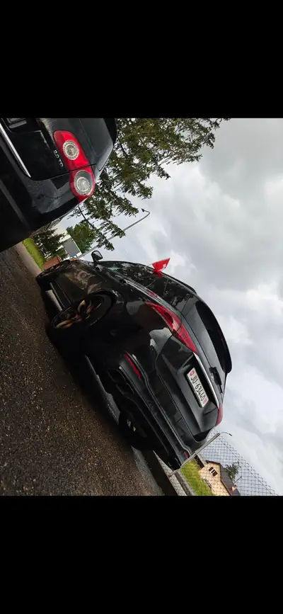 Mercedes-Benz GLE 63 S AMG 4matic+ — Performance brute et technologie hybride rechargeable — côté