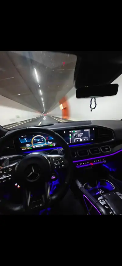 Mercedes-Benz GLE 63 S AMG 4matic+ — Performance brute et technologie hybride rechargeable — tableau de bord