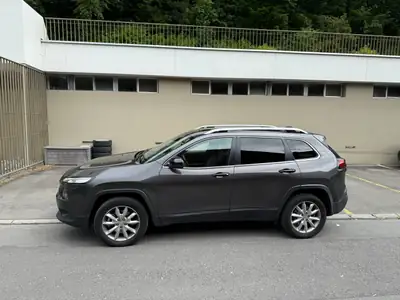 Jeep Cherokee 2.2 CRD 200 Limited AWD — SUV robuste, diesel économique, sans sinistre — fianco
