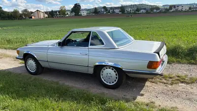 Mercedes-Benz SL 450 1973 — Cabriolet de prestige, moteur V8 4.5L, accident-free — Innenraum