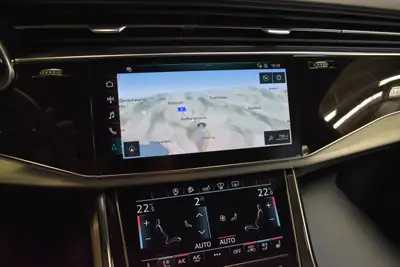 Audi SQ7 4.0 TDI Quattro — SUV premium 7 places, 435 ch, première main suisse — Miniature 21