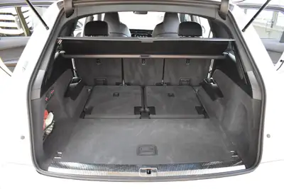 Audi SQ7 4.0 TDI Quattro — SUV premium 7 places, 435 ch, première main suisse — Miniature 23