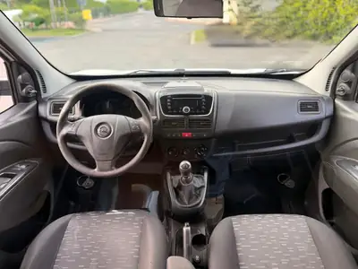 Opel Combo 1.4i — Utilitaire polyvalent, économique et sans sinistre — Miniature 14