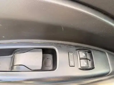 Opel Combo 1.4i — Utilitaire polyvalent, économique et sans sinistre — Miniature 23