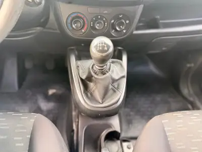 Opel Combo 1.4i — Utilitaire polyvalent, économique et sans sinistre — Miniature 22